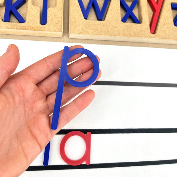 Lettres mobiles scriptes Montessori – Alphabet mobile Montessori script ...